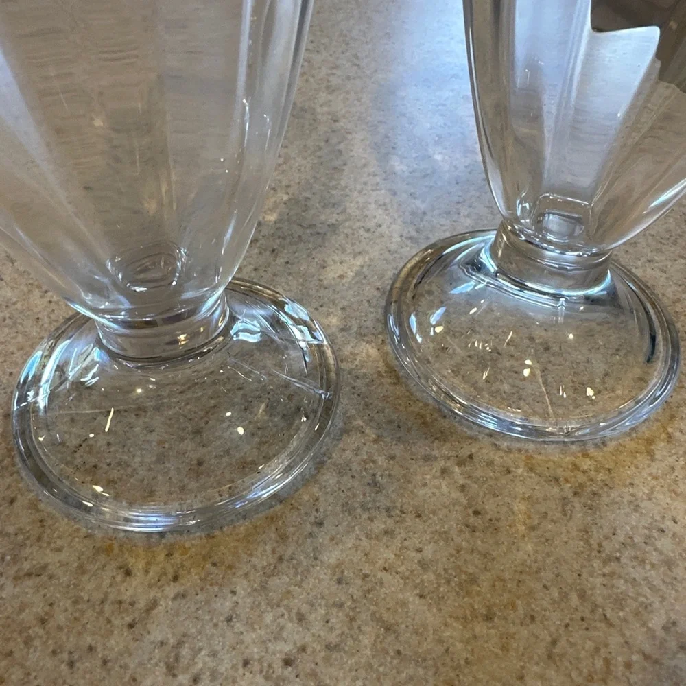 Blinkmax soda fountain glasses, a set of two brand new